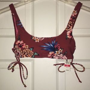 NO BOUNDARIES FLORAL BIKINI TOP